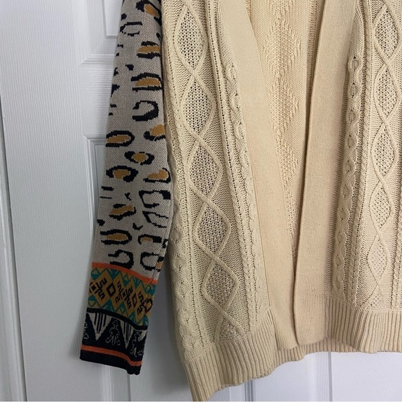 Flying Tomato Cardigan Sweater Ivory Aztec Tribal Leopard Mixed Print Open Sz L - Picture 5 of 11